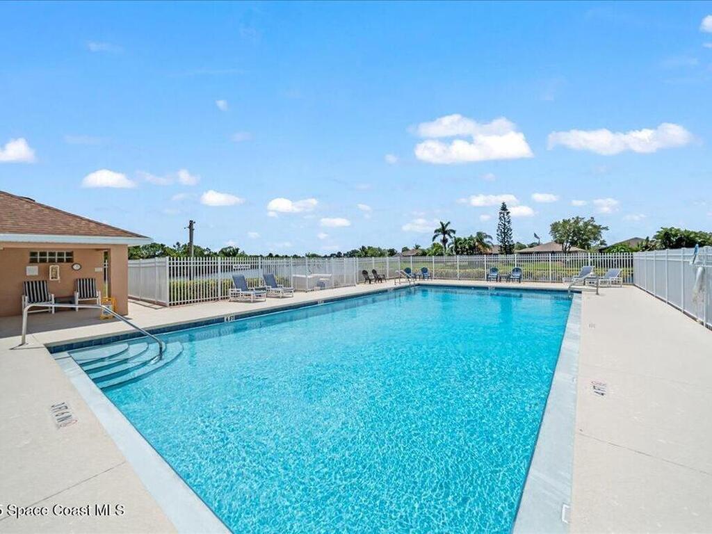 1925 Bayhill Drive, Melbourne, FL 32940