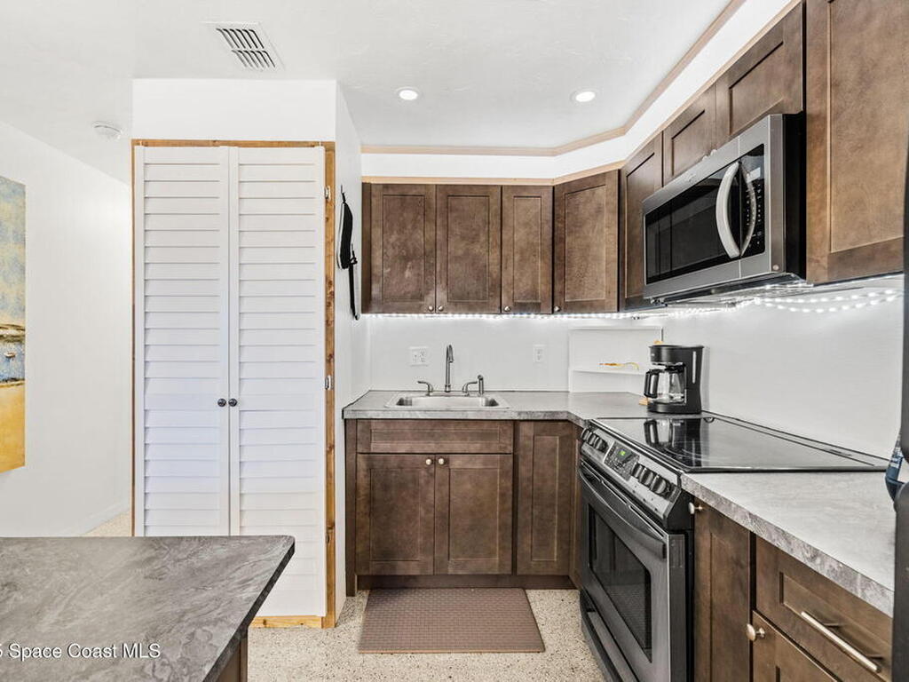 8522 N Atlantic Avenue, Cape Canaveral, FL 32920