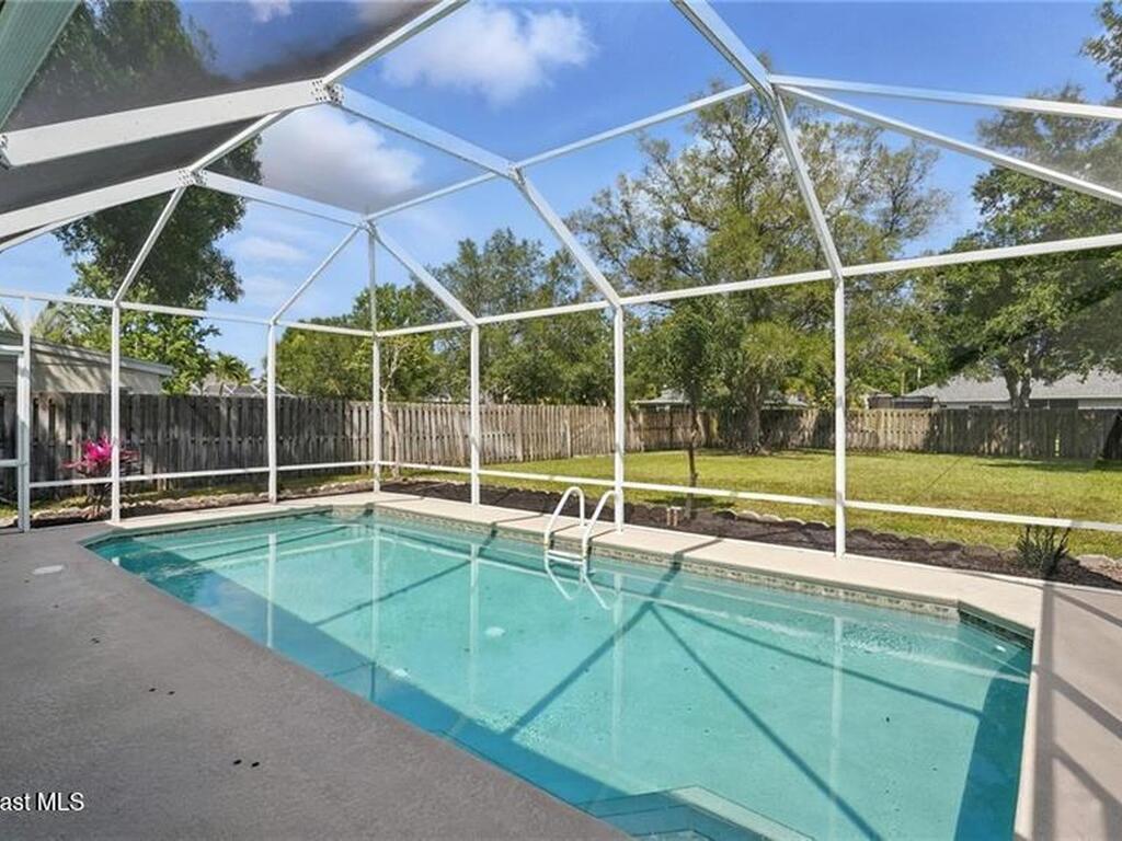 2290 Compass Pointe Drive, Vero Beach, FL 32966