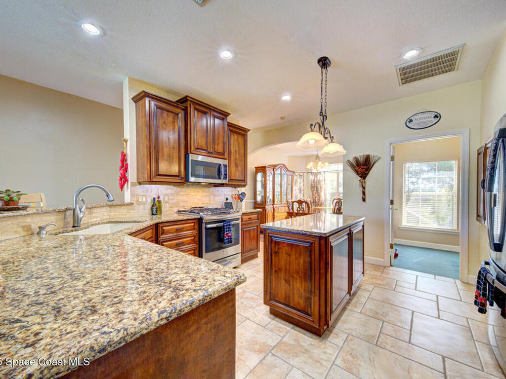 3676 S Ridge Circle, Titusville, FL 32796
