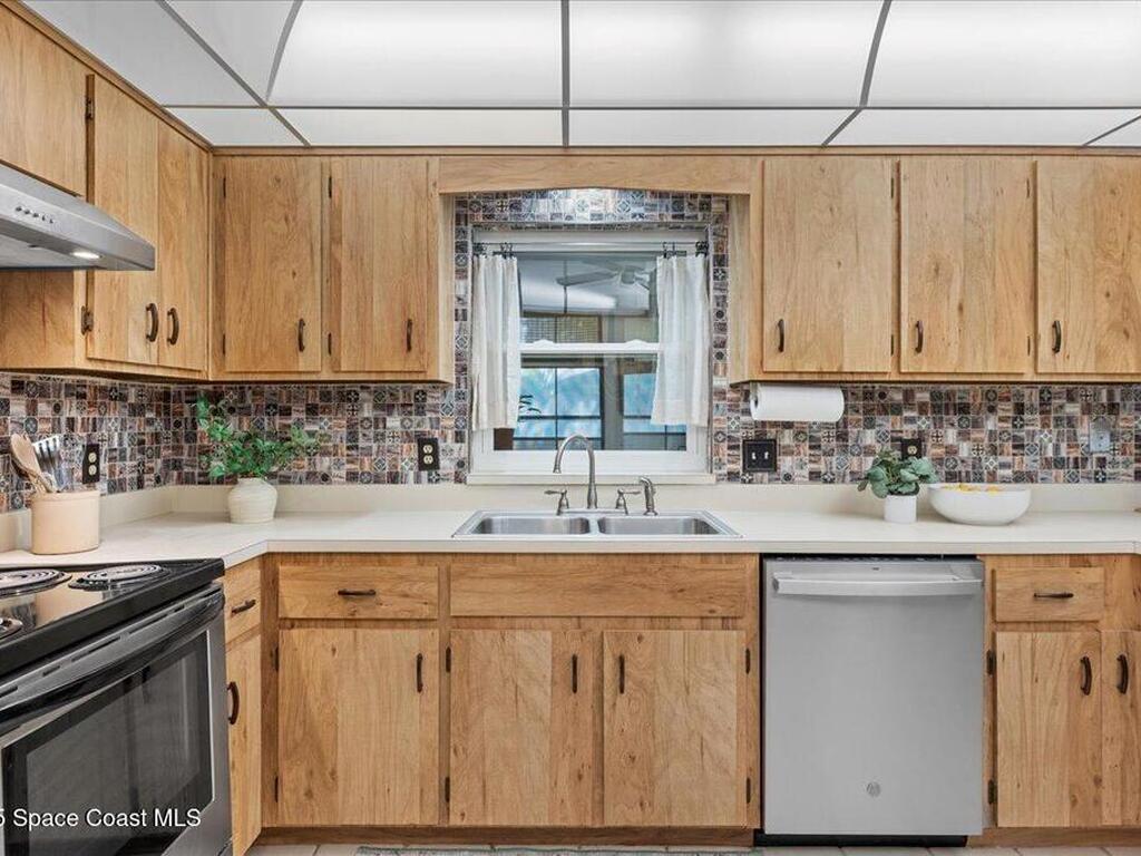 2873 Sanders Court, Melbourne, FL 32935