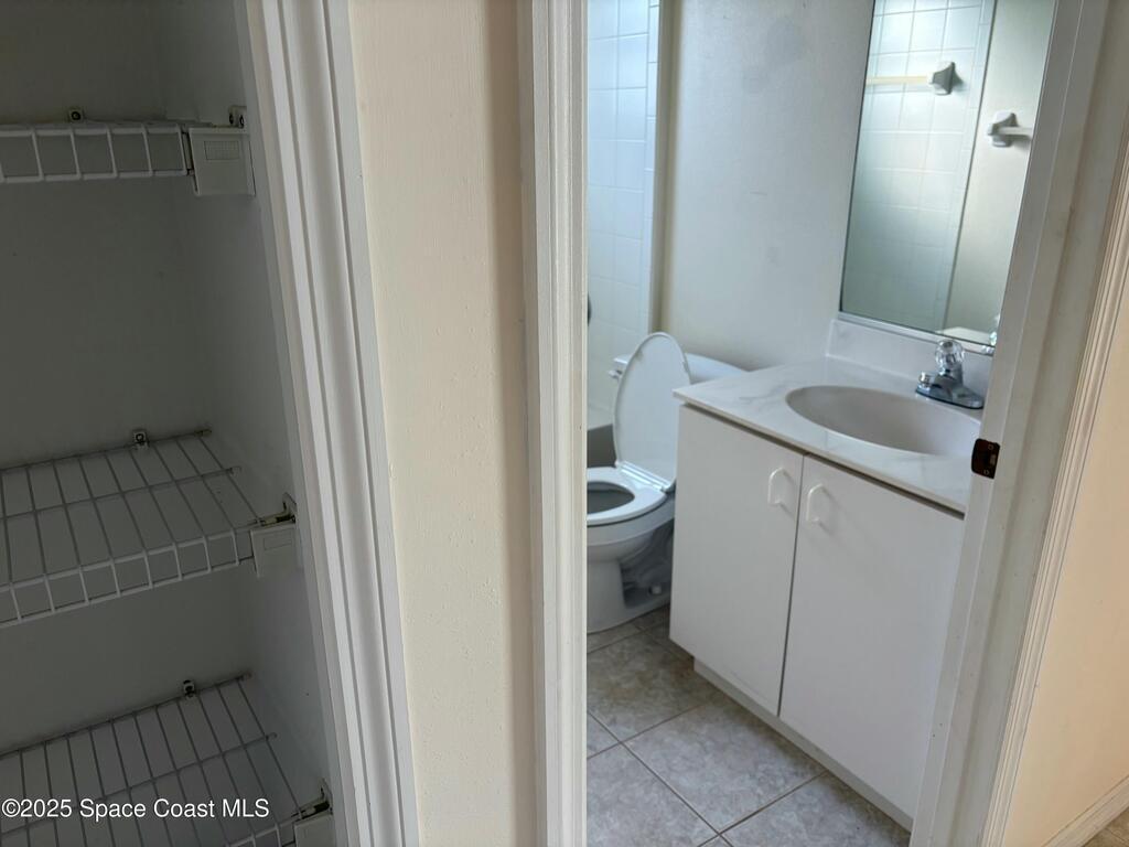 1080 Pine Creek Circle, Palm Bay, FL 32905
