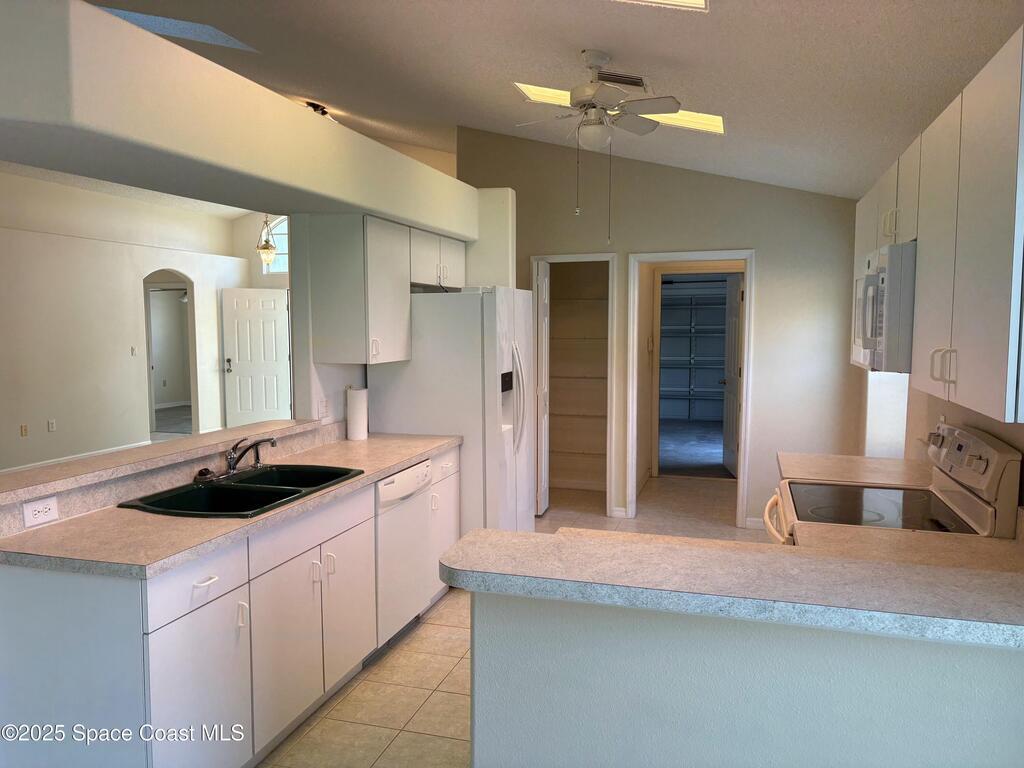 1080 Pine Creek Circle, Palm Bay, FL 32905