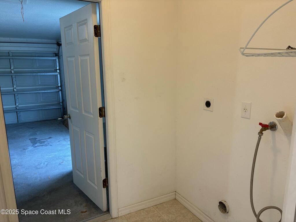 1080 Pine Creek Circle, Palm Bay, FL 32905