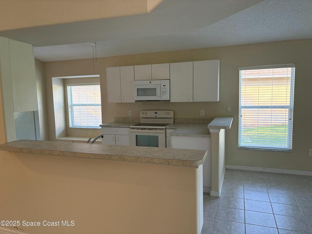 1080 Pine Creek Circle, Palm Bay, FL 32905