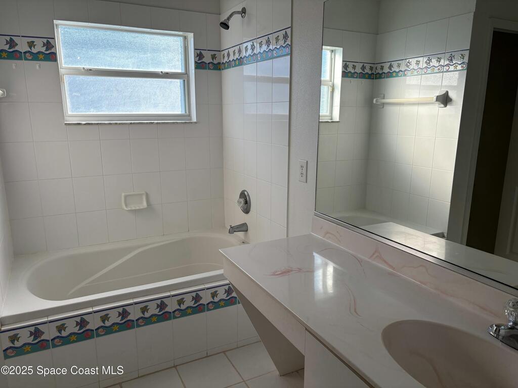 1080 Pine Creek Circle, Palm Bay, FL 32905