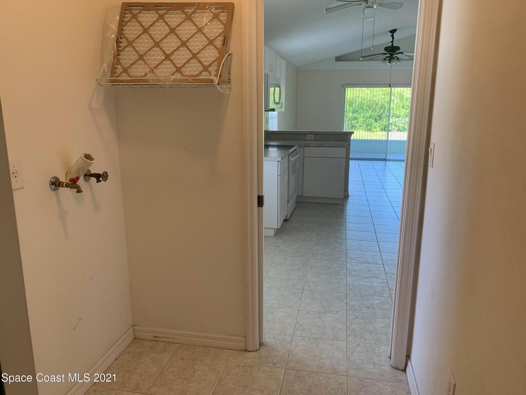 1080 Pine Creek Circle, Palm Bay, FL 32905