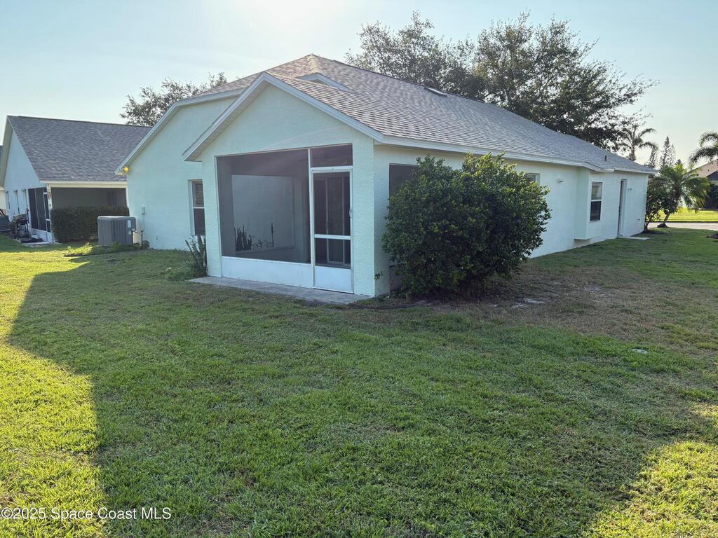 1080 Pine Creek Circle, Palm Bay, FL 32905
