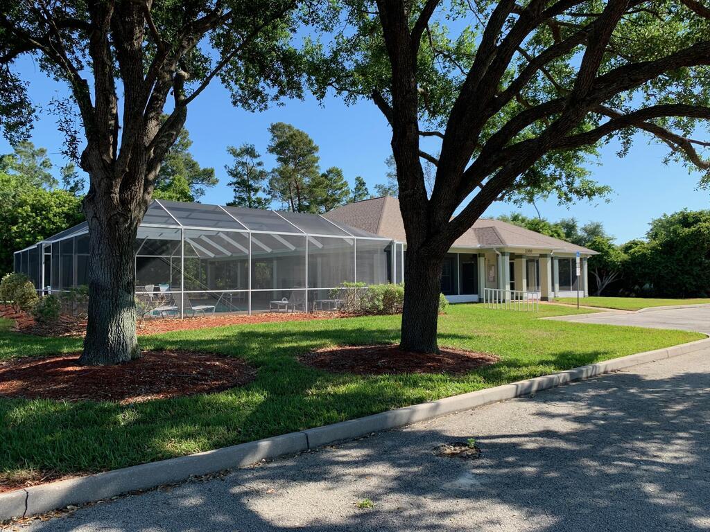 1080 Pine Creek Circle, Palm Bay, FL 32905