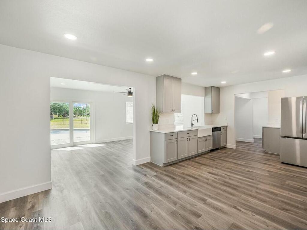 980 Hooper Avenue, Palm Bay, FL 32905