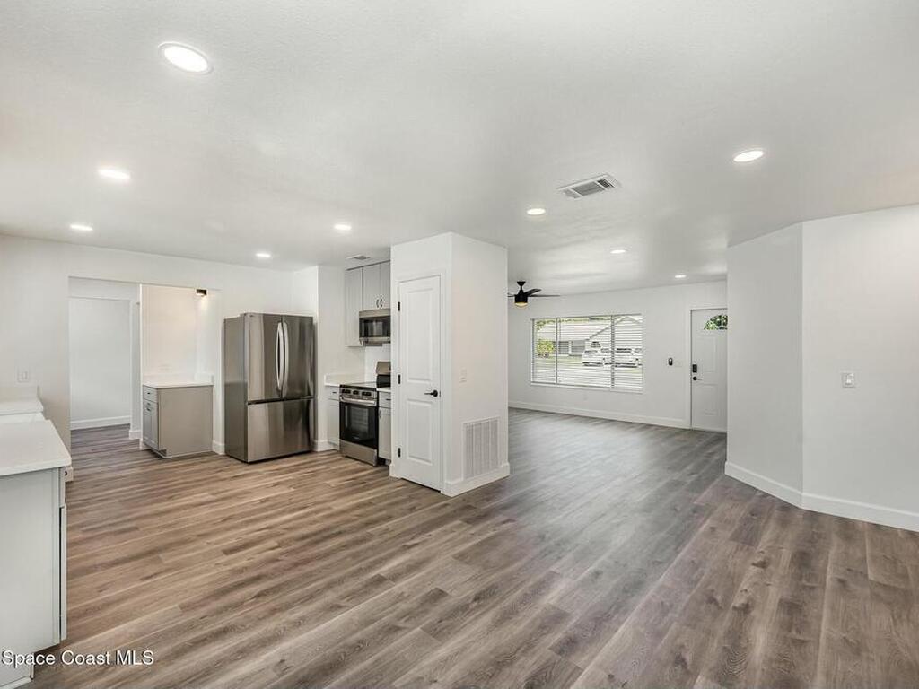 980 Hooper Avenue, Palm Bay, FL 32905