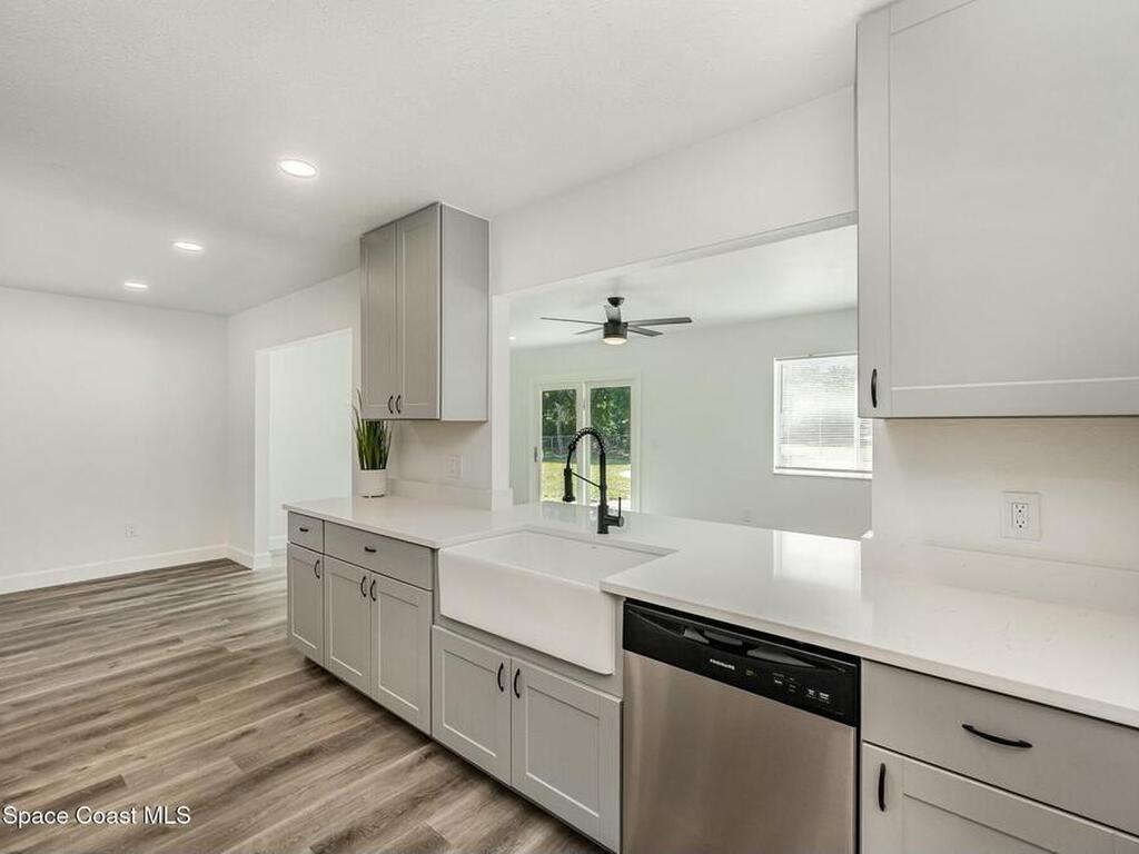980 Hooper Avenue, Palm Bay, FL 32905