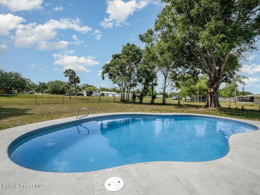 980 Hooper Avenue, Palm Bay, FL 32905