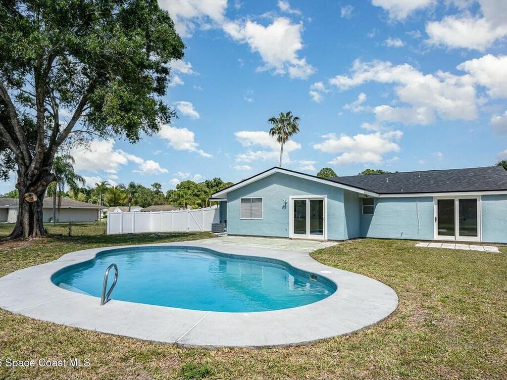 980 Hooper Avenue, Palm Bay, FL 32905
