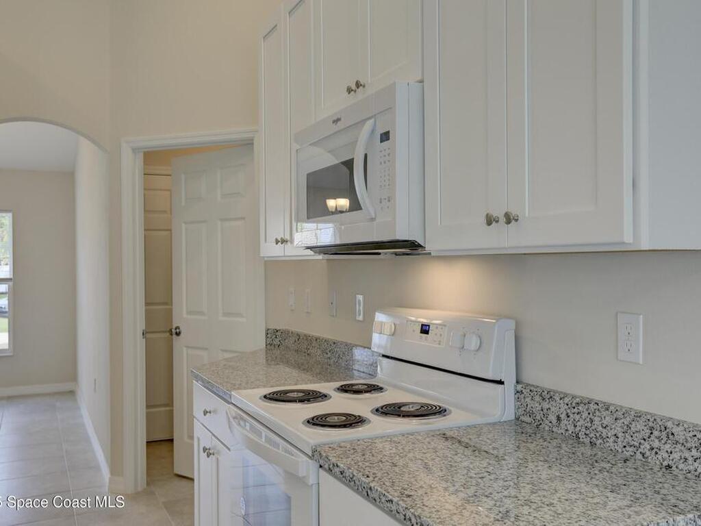 426 Lanfair Avenue, Sebastian, FL 32958