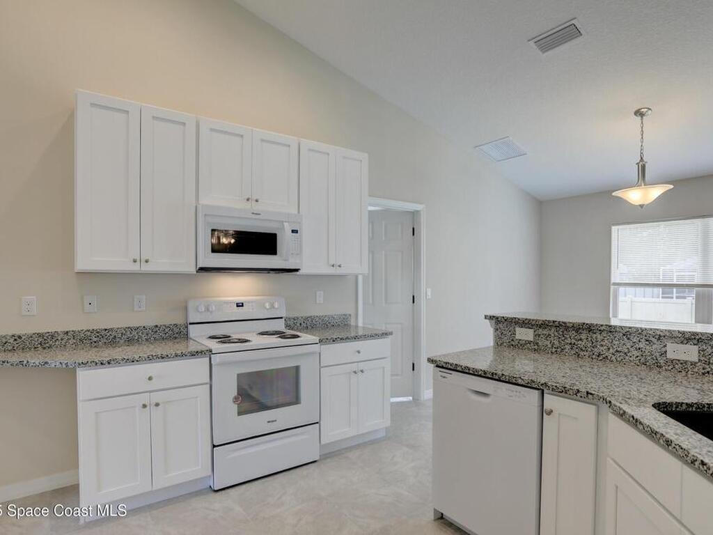 426 Lanfair Avenue, Sebastian, FL 32958
