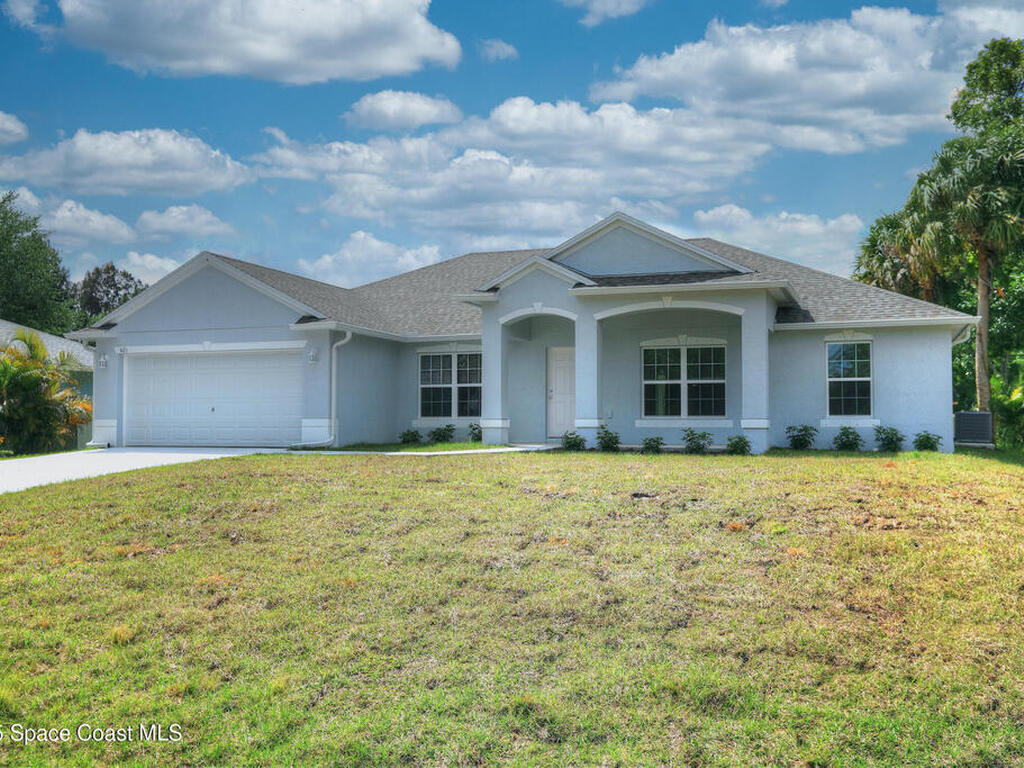426 Lanfair Avenue, Sebastian, FL 32958