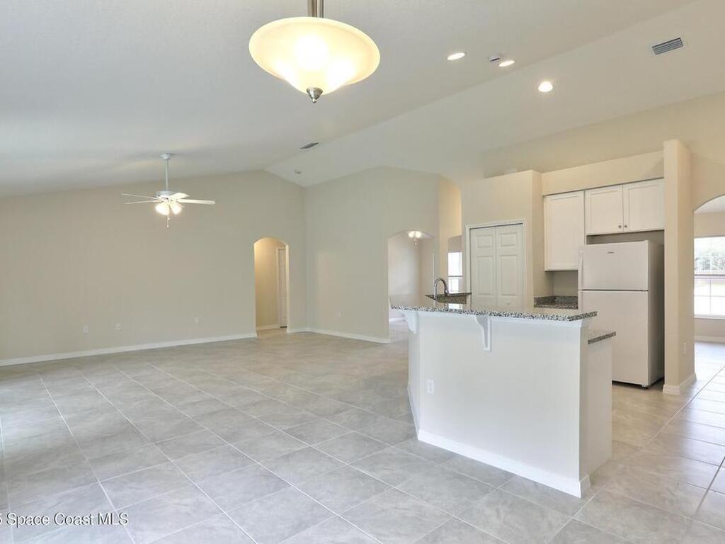 426 Lanfair Avenue, Sebastian, FL 32958