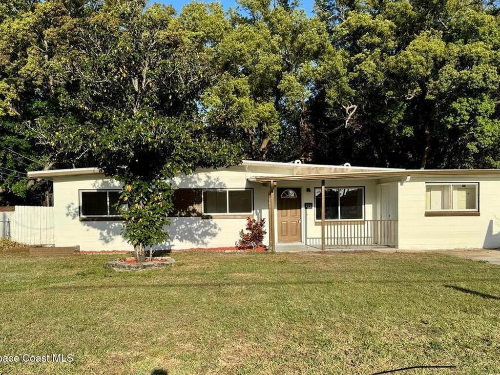 275 N Hilltop Drive, Titusville, FL 32796