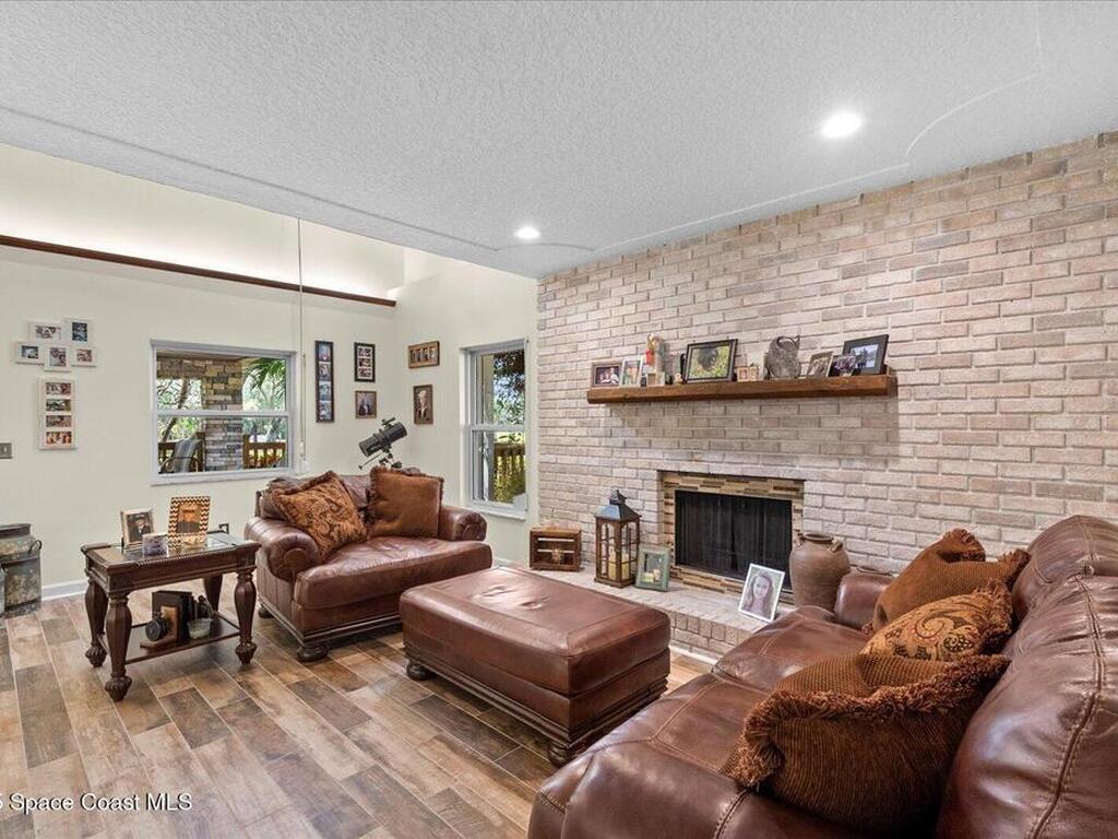 800 Hidden Oaks Lane, Oak Hill, FL 32759