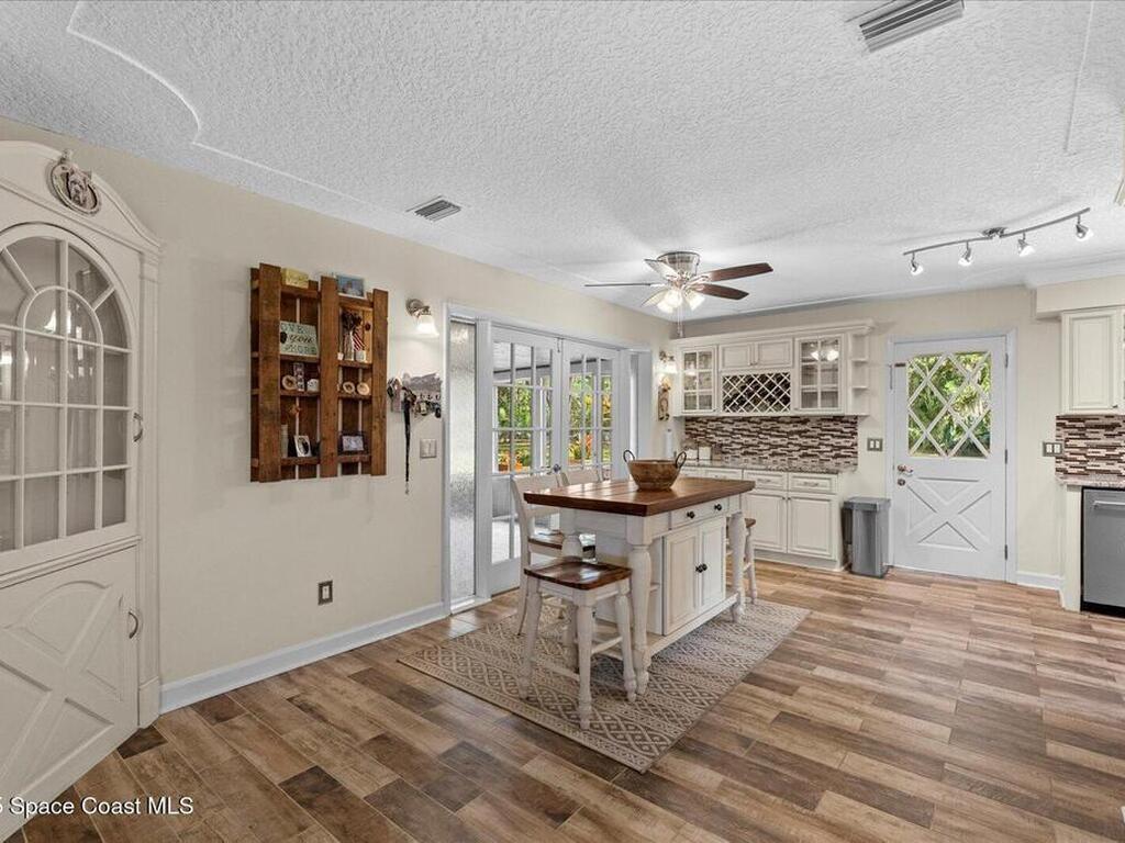 800 Hidden Oaks Lane, Oak Hill, FL 32759