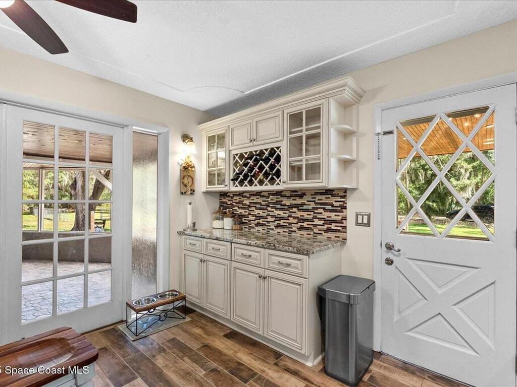 800 Hidden Oaks Lane, Oak Hill, FL 32759