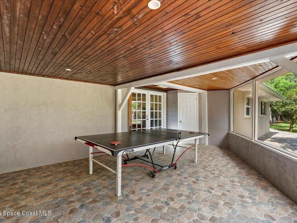 800 Hidden Oaks Lane, Oak Hill, FL 32759
