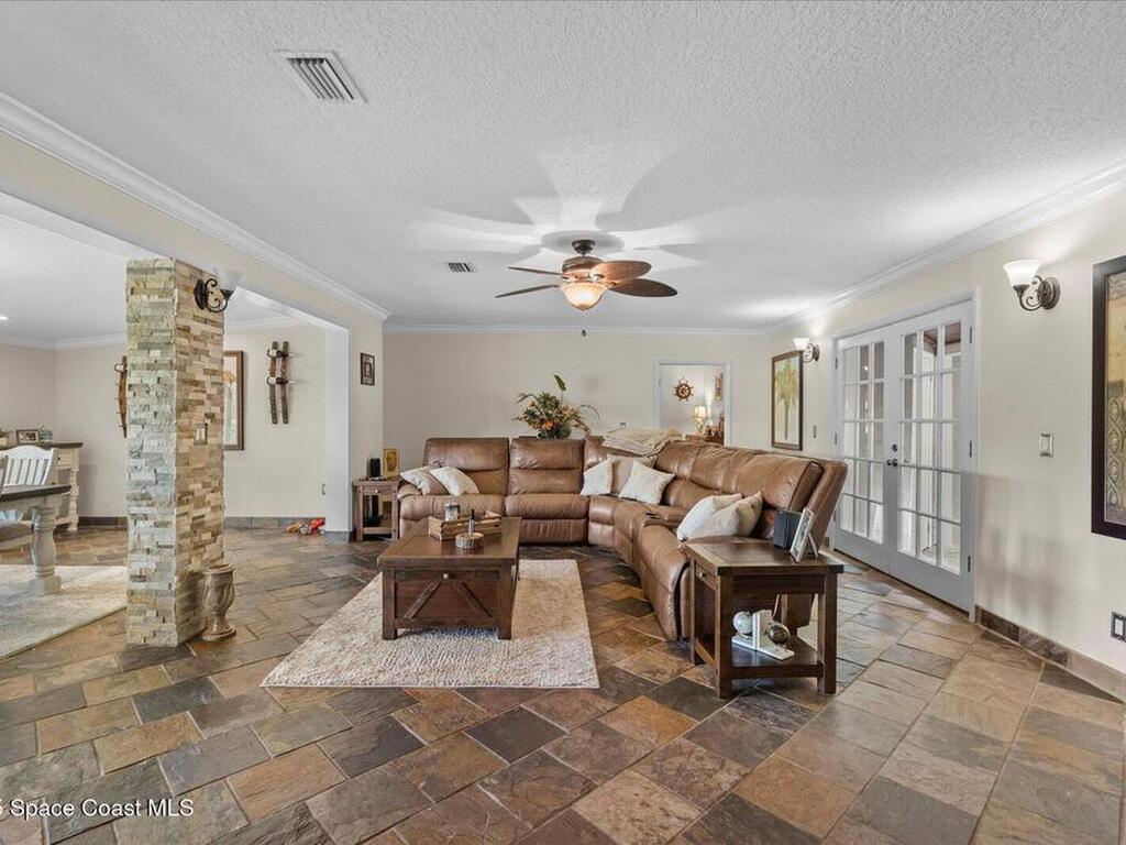 800 Hidden Oaks Lane, Oak Hill, FL 32759