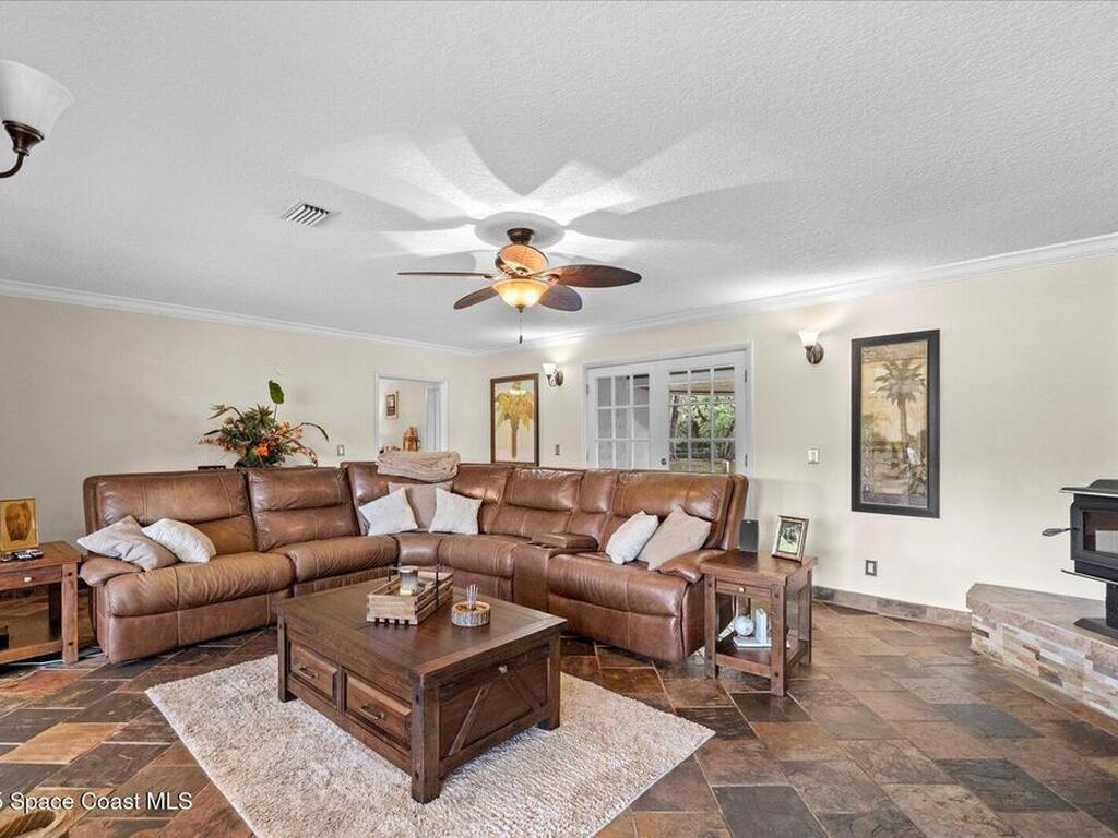 800 Hidden Oaks Lane, Oak Hill, FL 32759