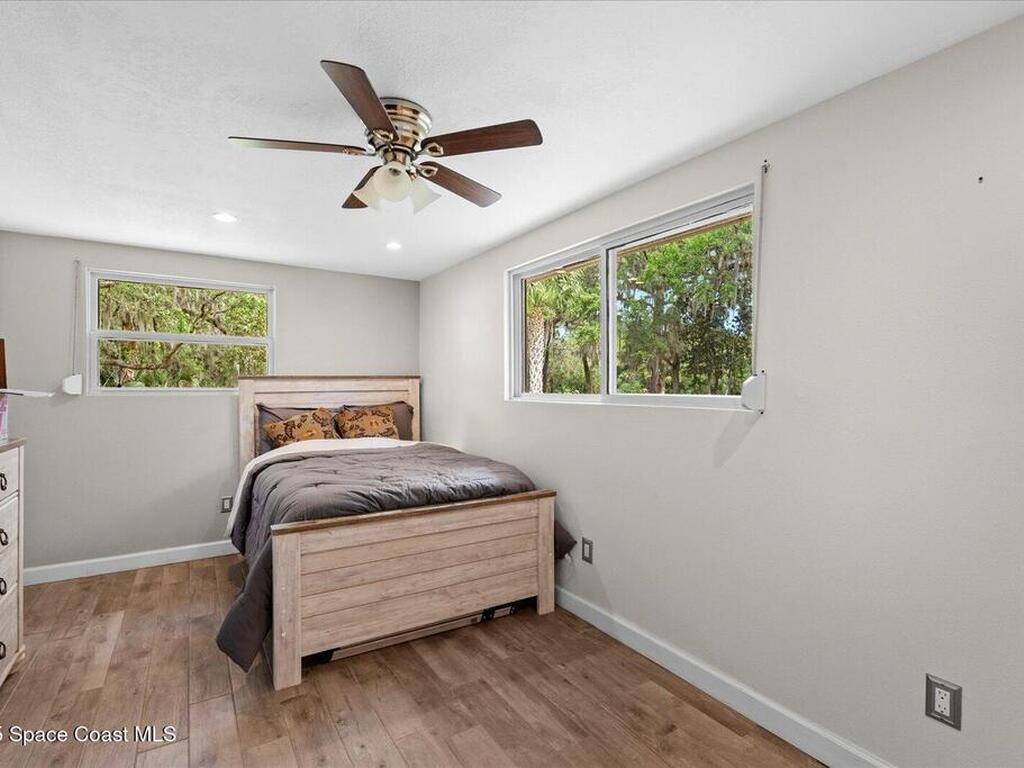 800 Hidden Oaks Lane, Oak Hill, FL 32759
