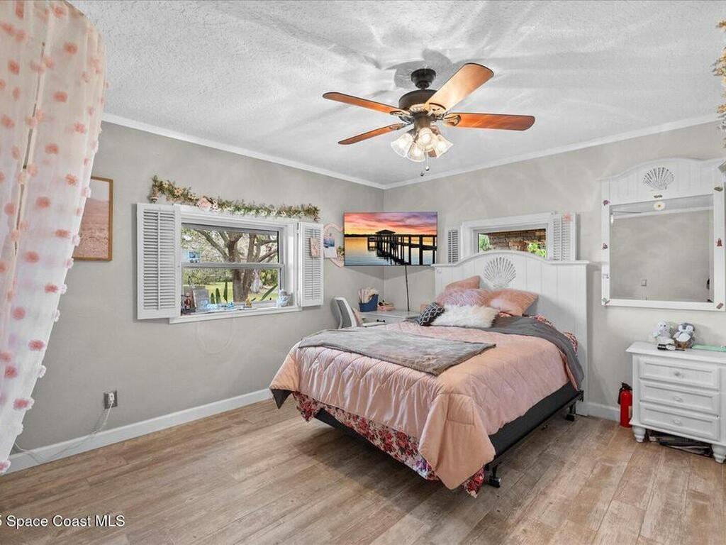800 Hidden Oaks Lane, Oak Hill, FL 32759