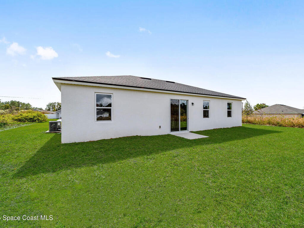 1080 Saint Johns Street, Palm Bay, FL 32909