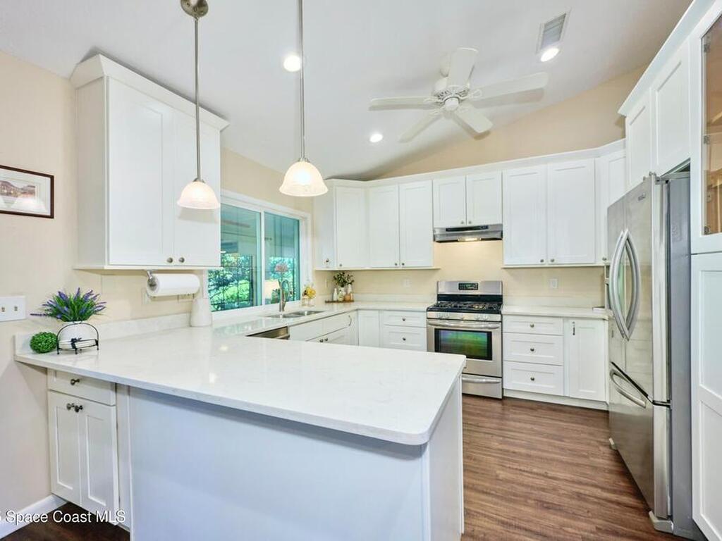 527 10th Court, Vero Beach, FL 32962