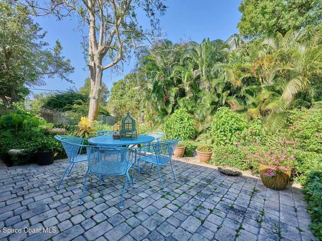 527 10th Court, Vero Beach, FL 32962