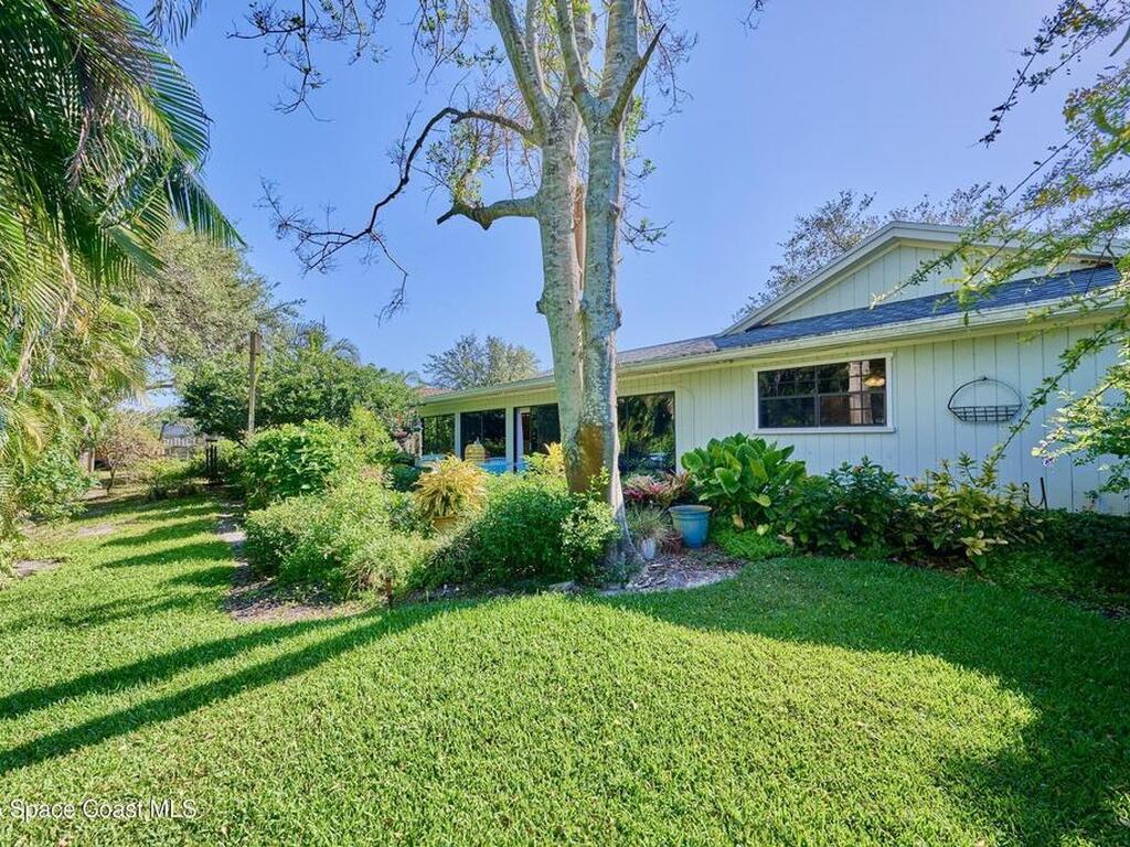 527 10th Court, Vero Beach, FL 32962