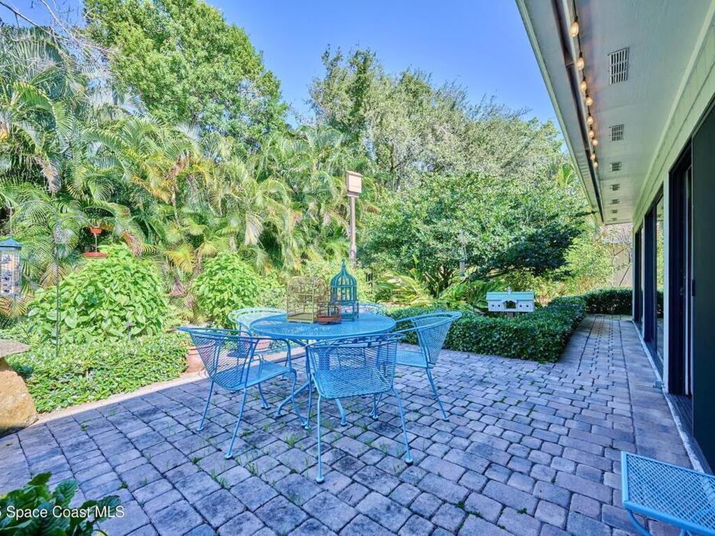 527 10th Court, Vero Beach, FL 32962