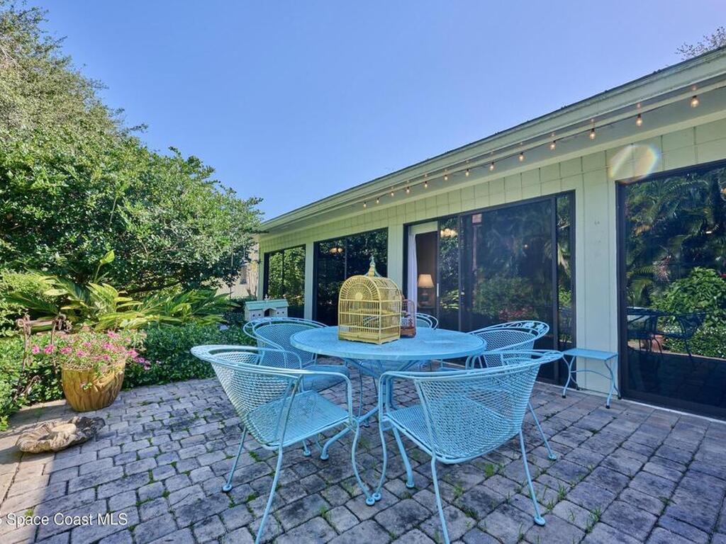 527 10th Court, Vero Beach, FL 32962
