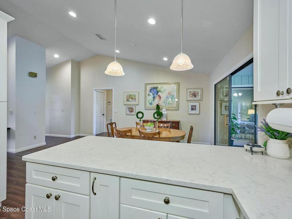 527 10th Court, Vero Beach, FL 32962