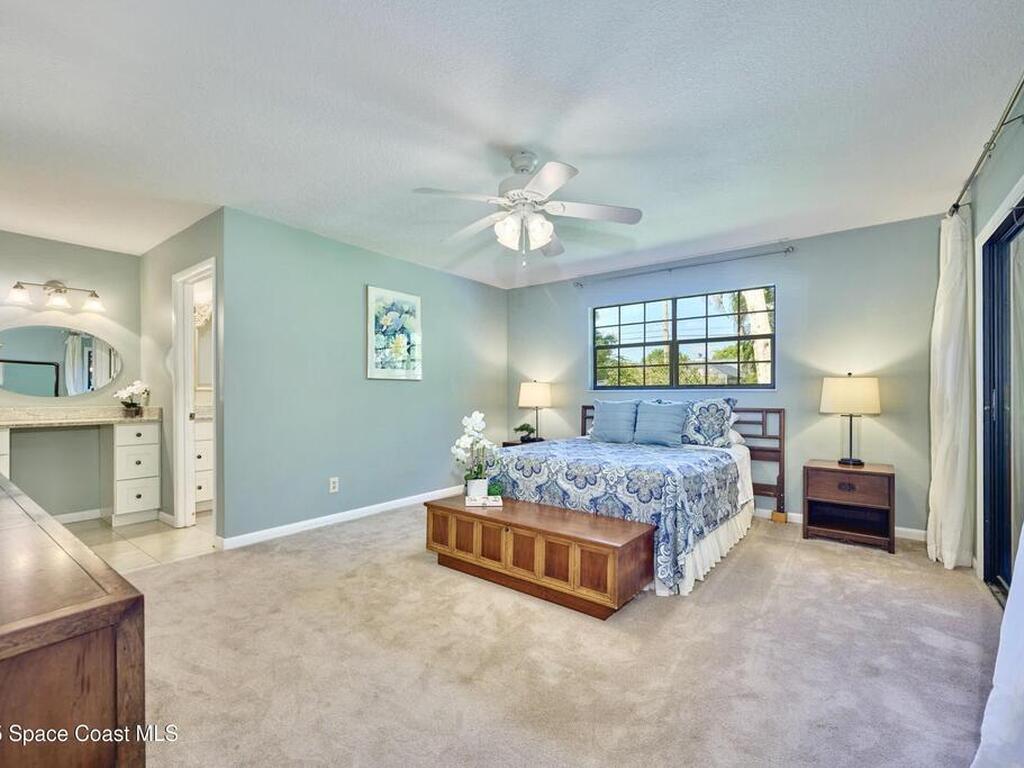 527 10th Court, Vero Beach, FL 32962
