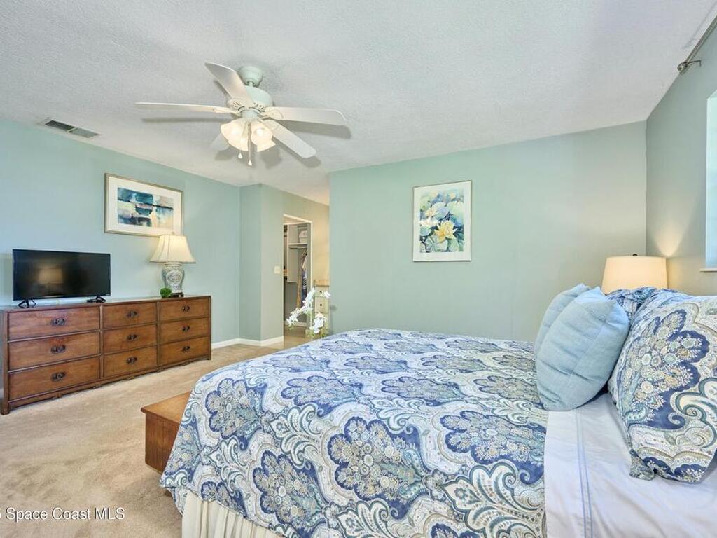 527 10th Court, Vero Beach, FL 32962