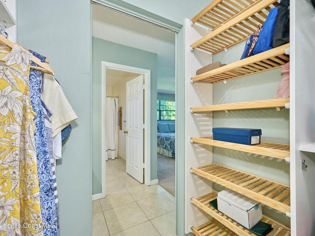 527 10th Court, Vero Beach, FL 32962