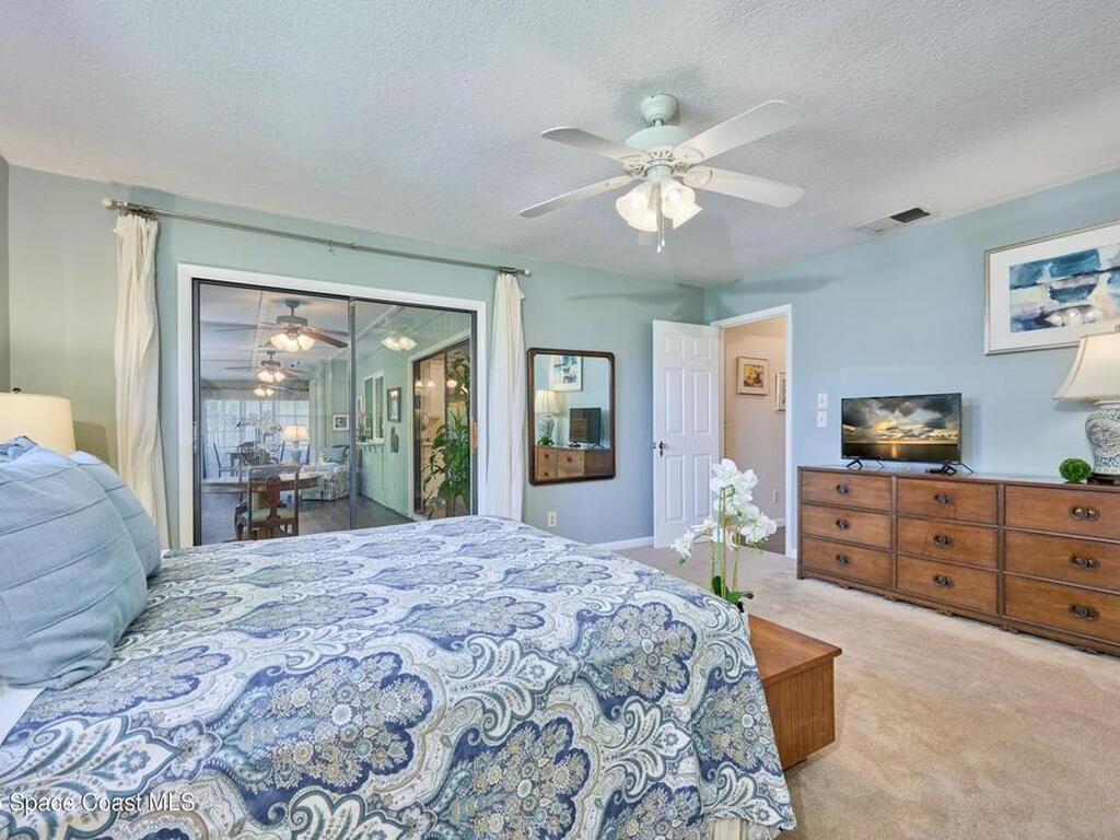 527 10th Court, Vero Beach, FL 32962