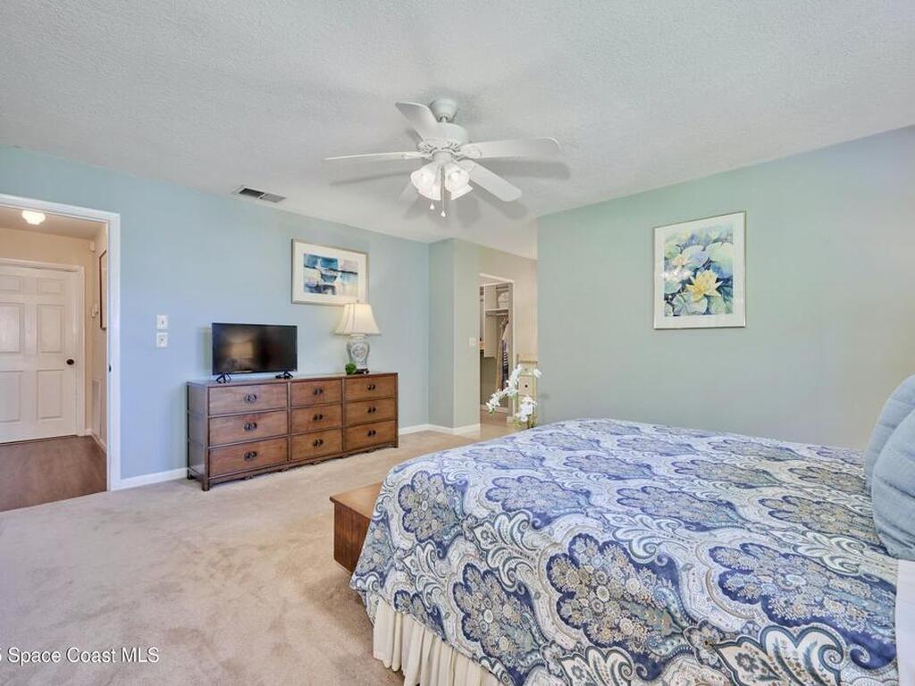 527 10th Court, Vero Beach, FL 32962