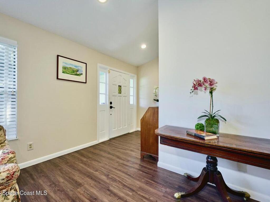 527 10th Court, Vero Beach, FL 32962