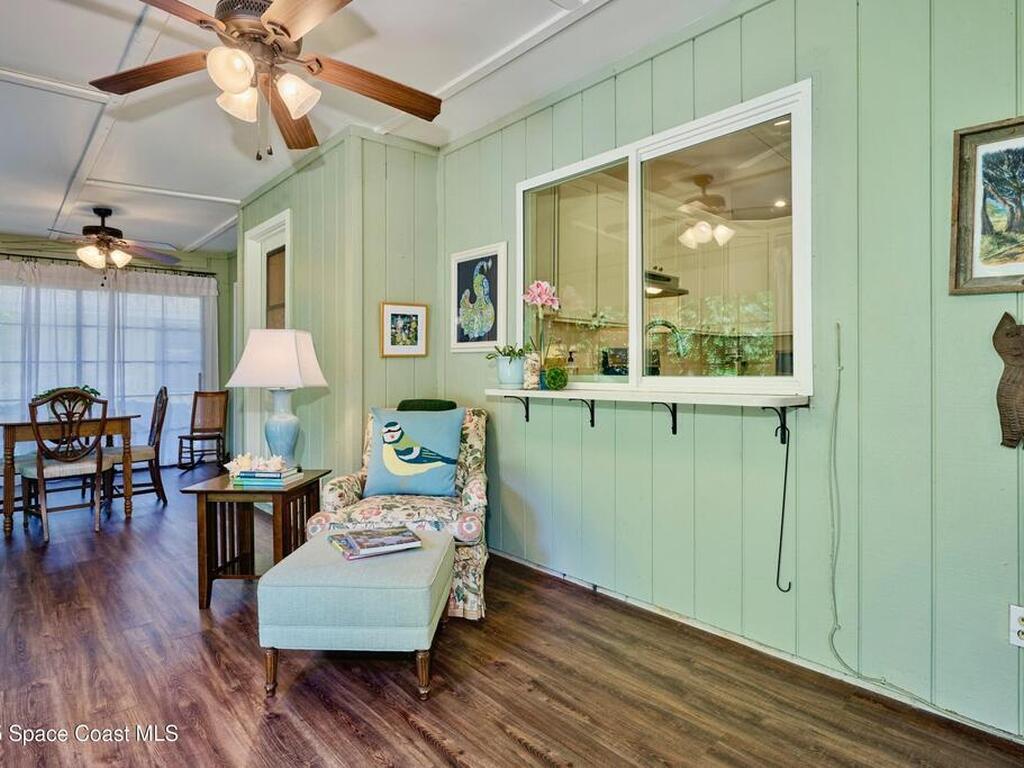527 10th Court, Vero Beach, FL 32962
