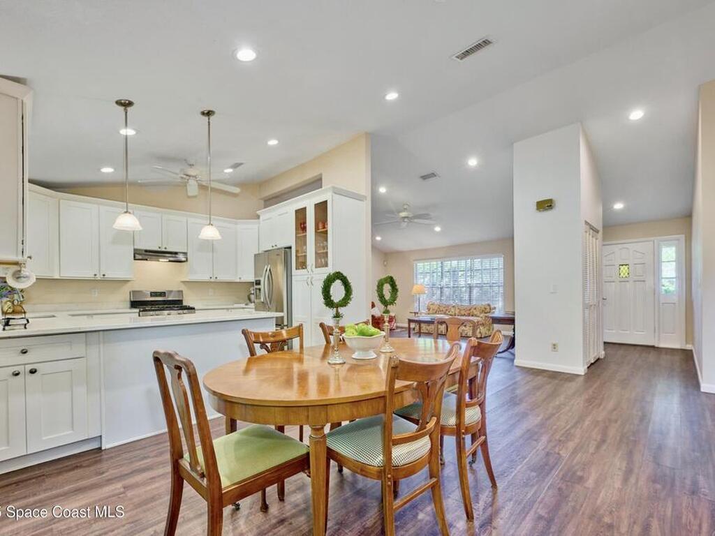 527 10th Court, Vero Beach, FL 32962