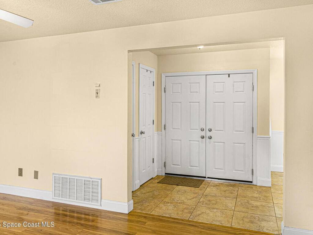 961 Kings Post Road, Rockledge, FL 32955