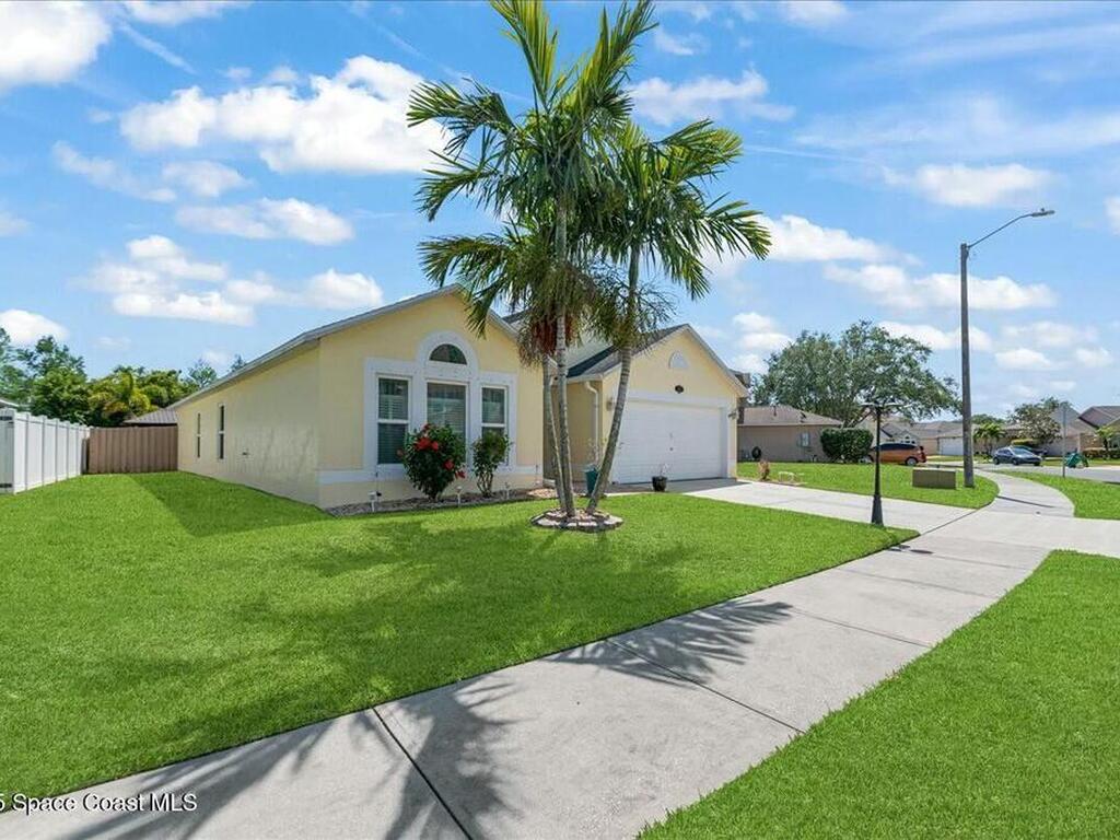 4606 Four Lakes Drive, Melbourne, FL 32940