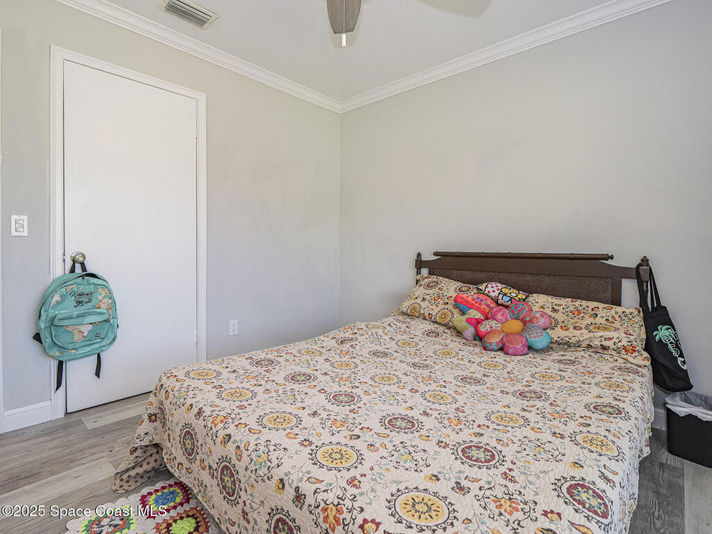 902 S Canal Circle, Sebastian, FL 32958