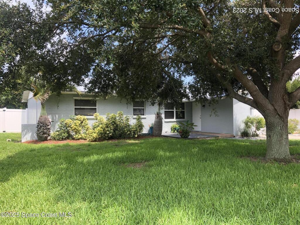 2046 Sea Avenue, Indialantic, FL 32903